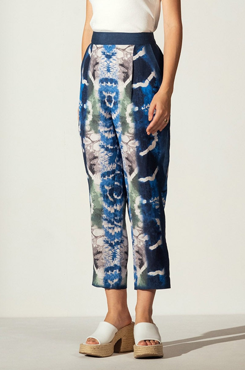 Nitanshi goel in Aria Rara Pants