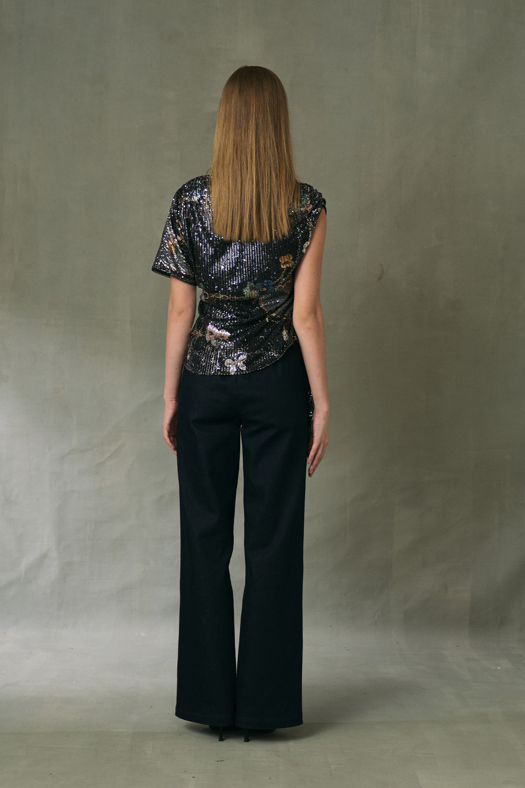 ELARIS ASYMMETRIC TOP