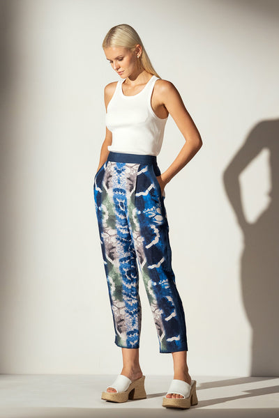 Nitanshi goel in Aria Rara Pants