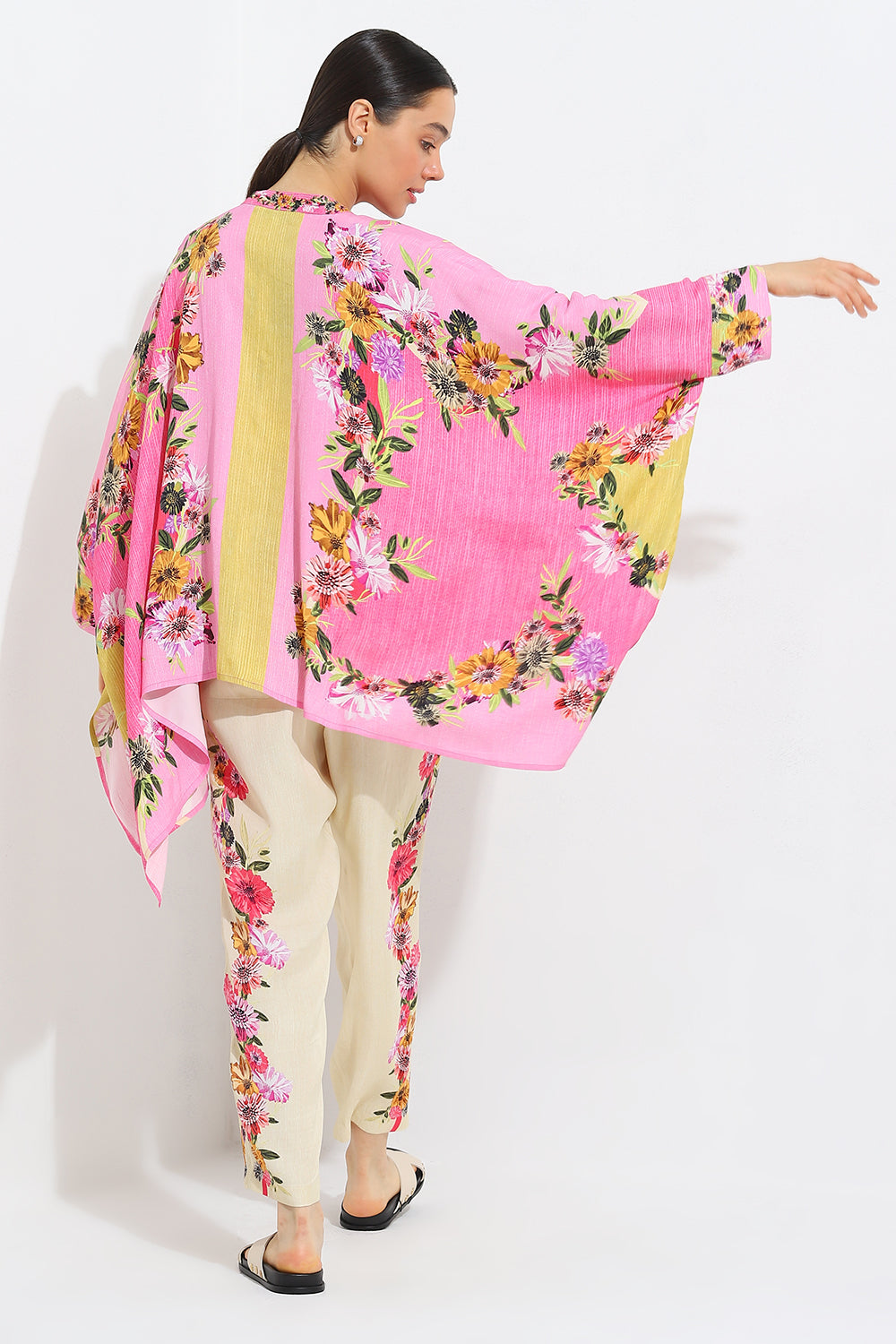 Ranna Gill Bowie Daisy print linen kaftan and pants set.