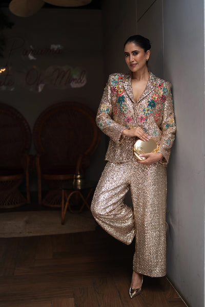 Alisha Pekha in Dawn Pants