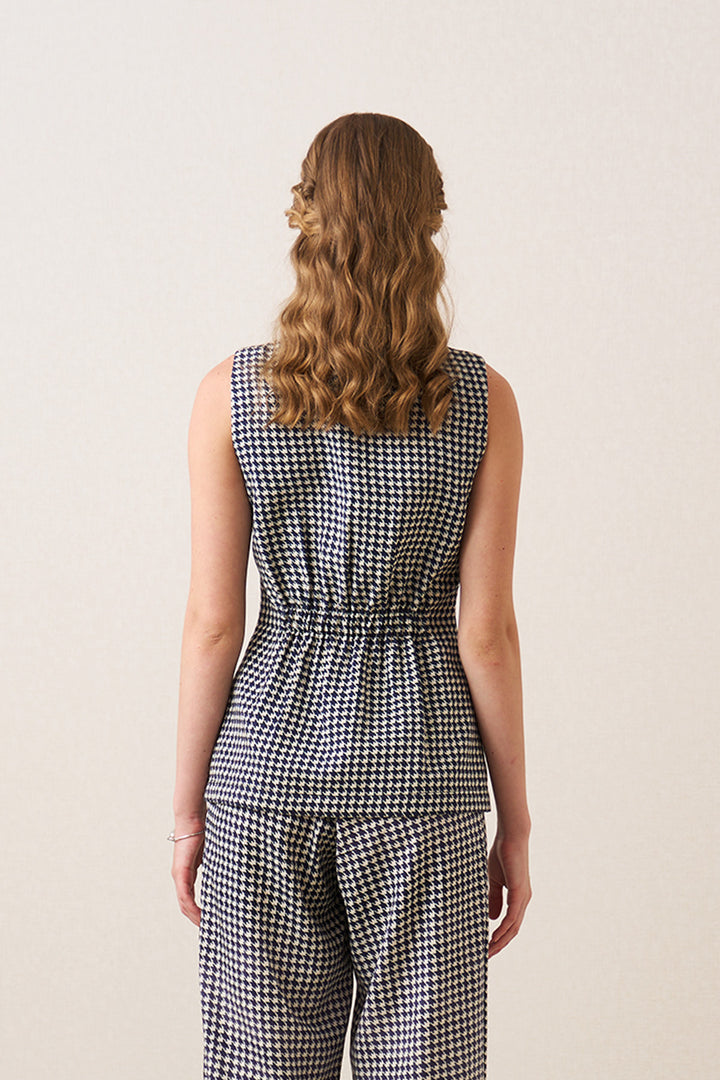 Noah Sleeveless Waistcoat