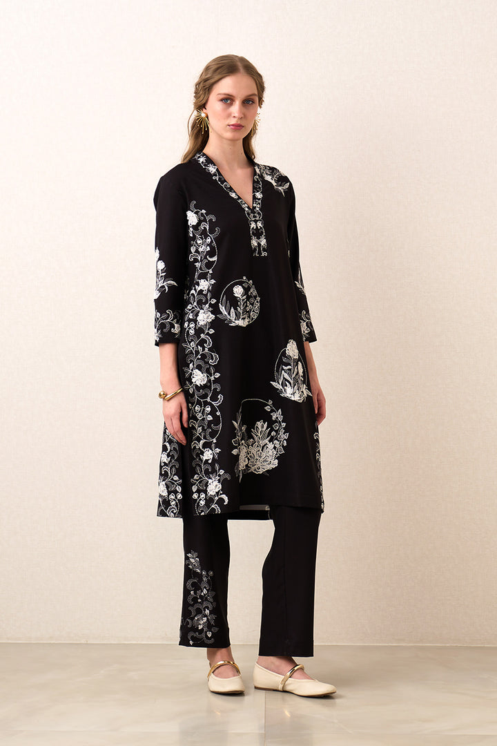 Nysera Monochrome Tunic Set