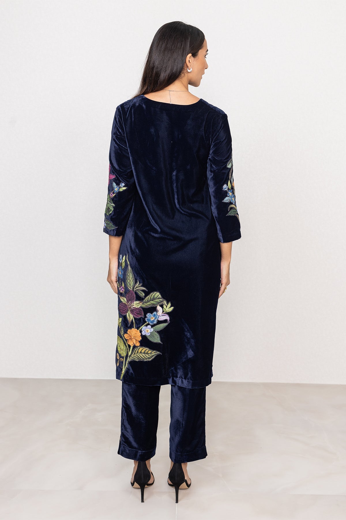 Ranna Gill Navy velvet embroidered floral tunic set.