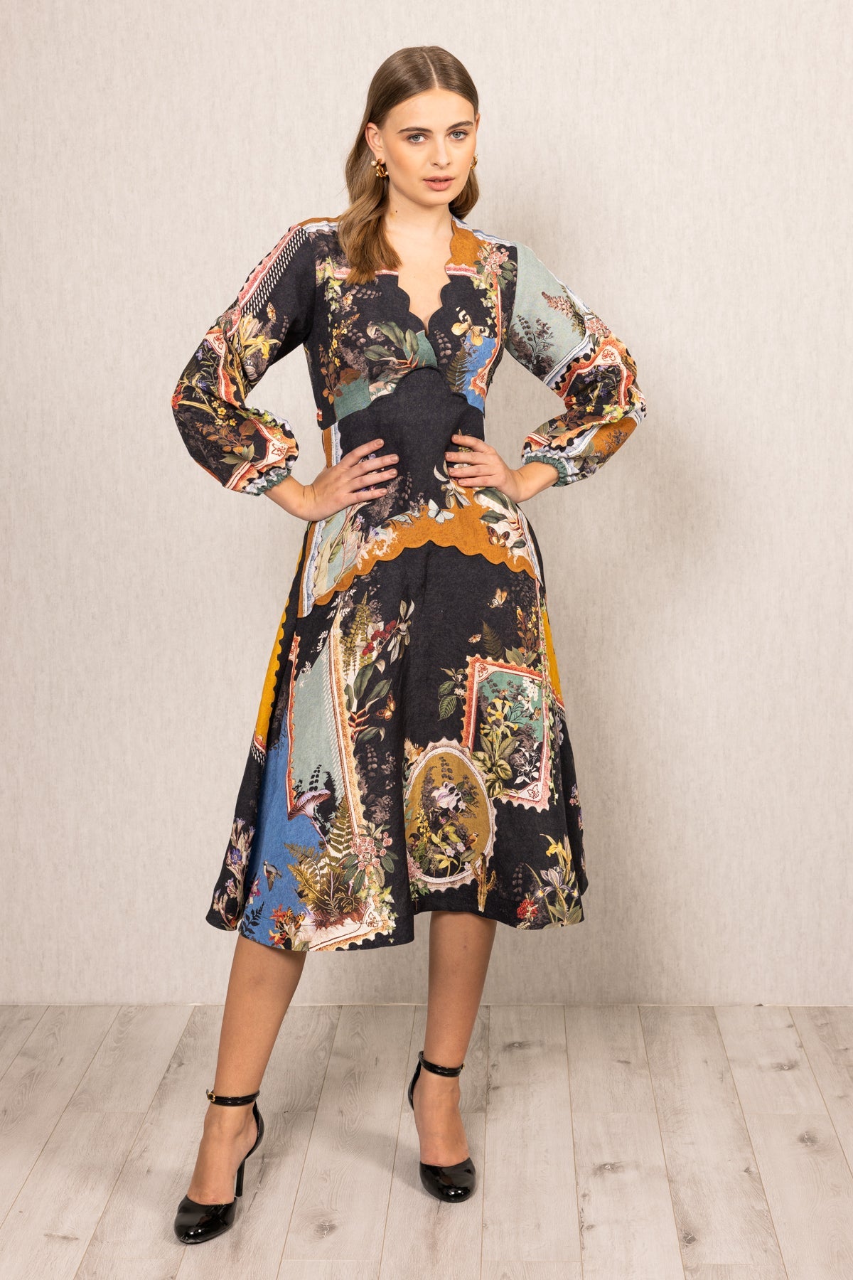 Novel Scallop Midi Dress