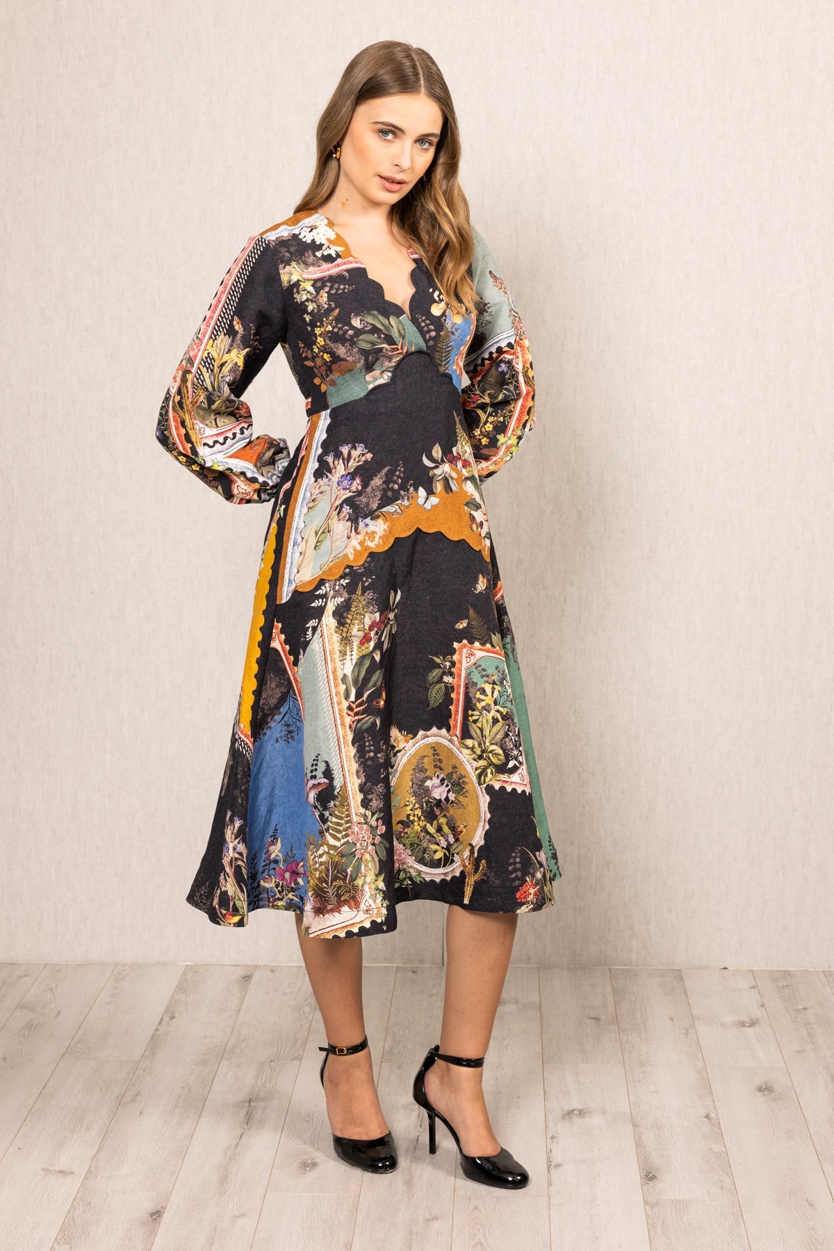 Novel Scallop Midi Dress