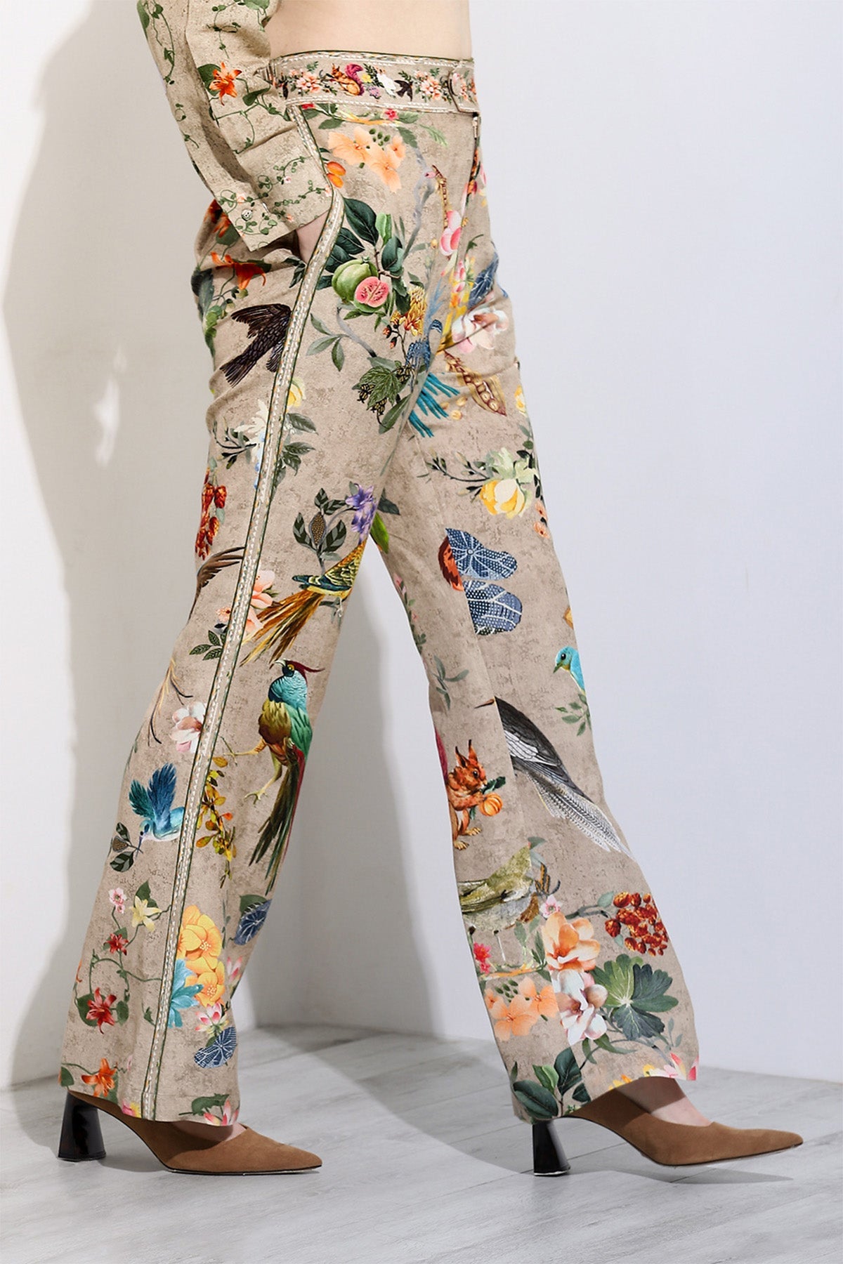 Mira Rajput in Ilina Bootleg Pants