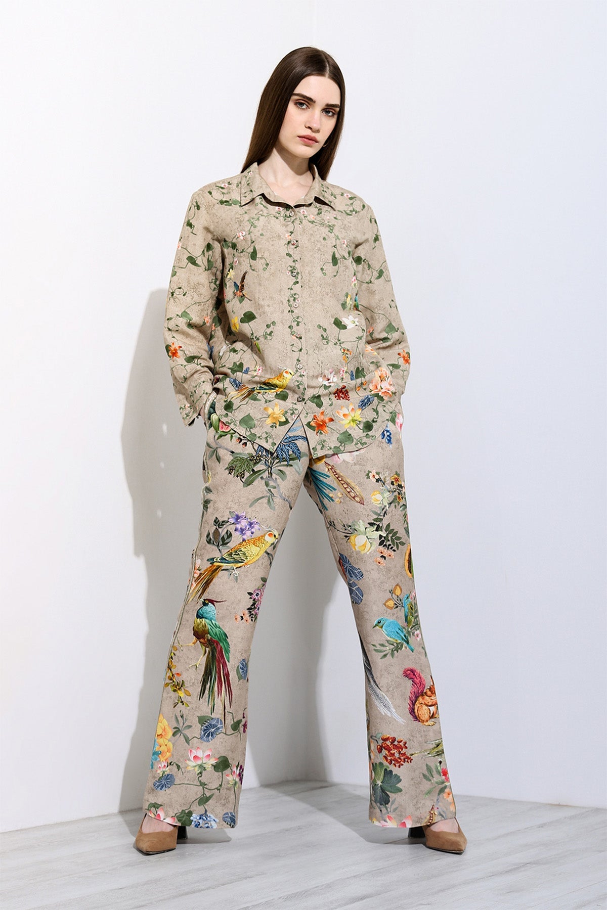 Mira Rajput in Ilina Bootleg Pants