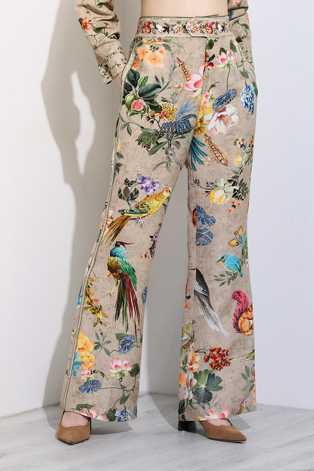 Mira Rajput in Ilina Bootleg Pants