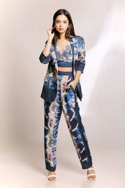 Nitanshi goel in Aria Rara Pants