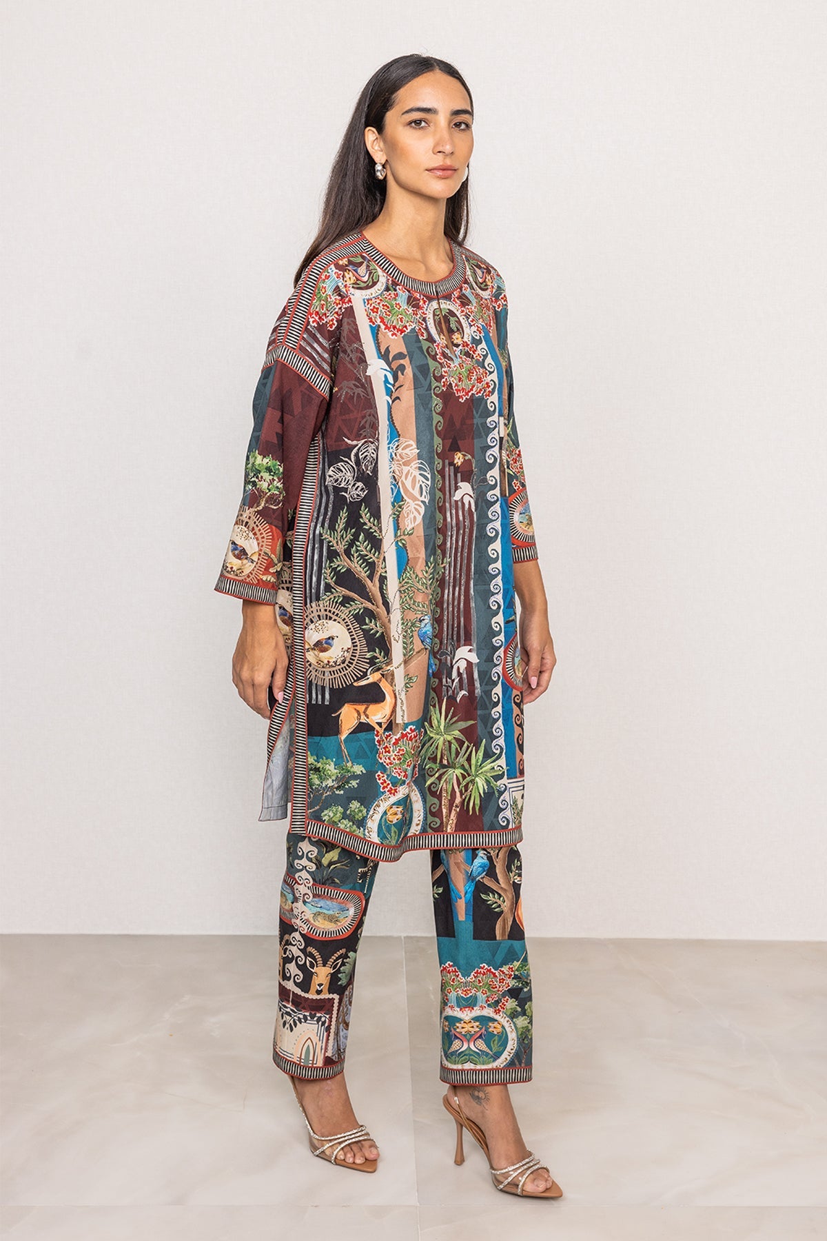 Ranna Gill Sunvale Tunic Set in poly crinkle with mosaic & palm prints.