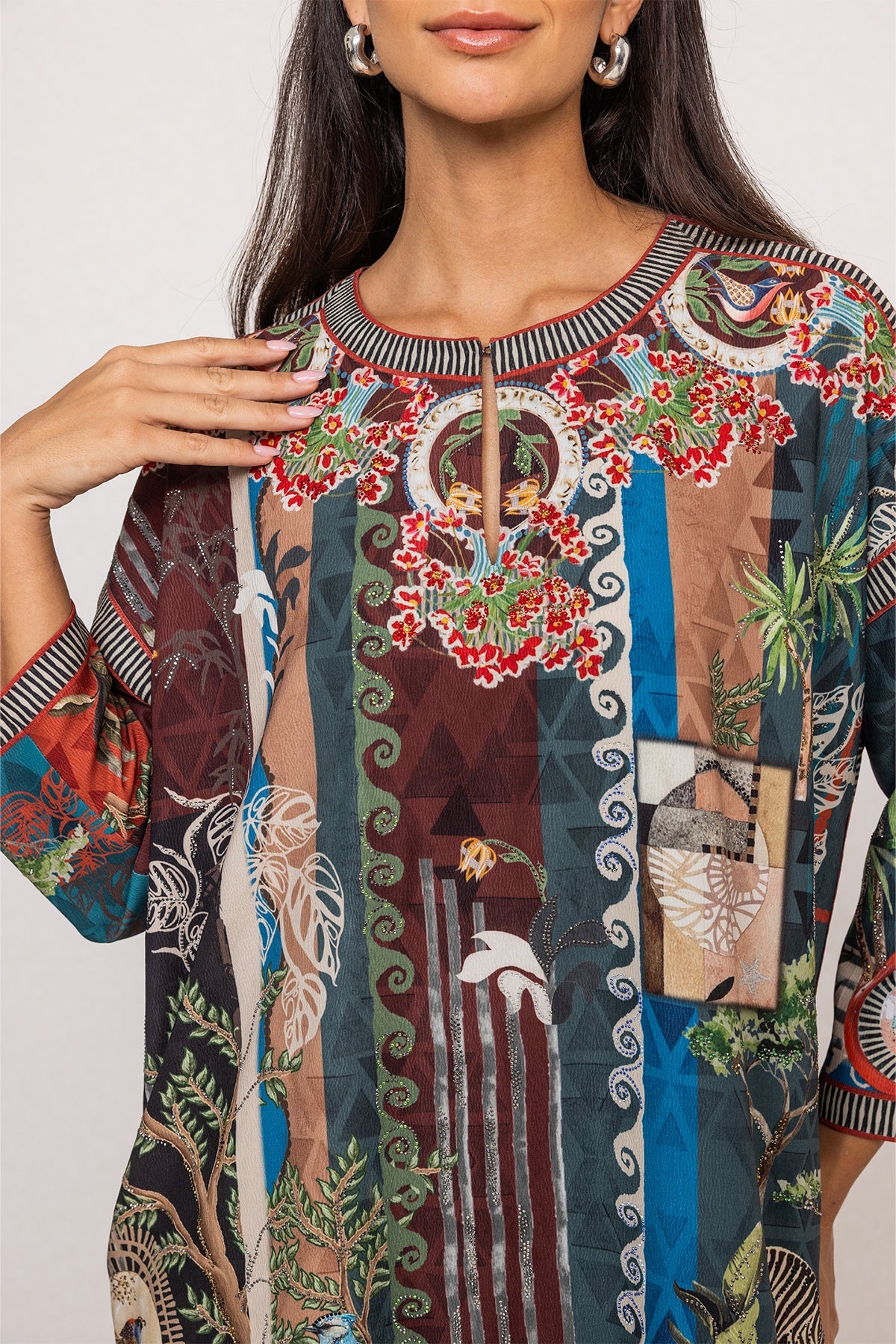 Ranna Gill Sunvale Tunic Set in poly crinkle with mosaic & palm prints.