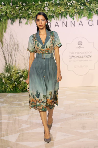 Porto Knotch Collar Midi Dress