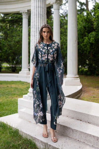 Ranna Gill Valdora bottle green floral tunic set with cape sleeves and belt.