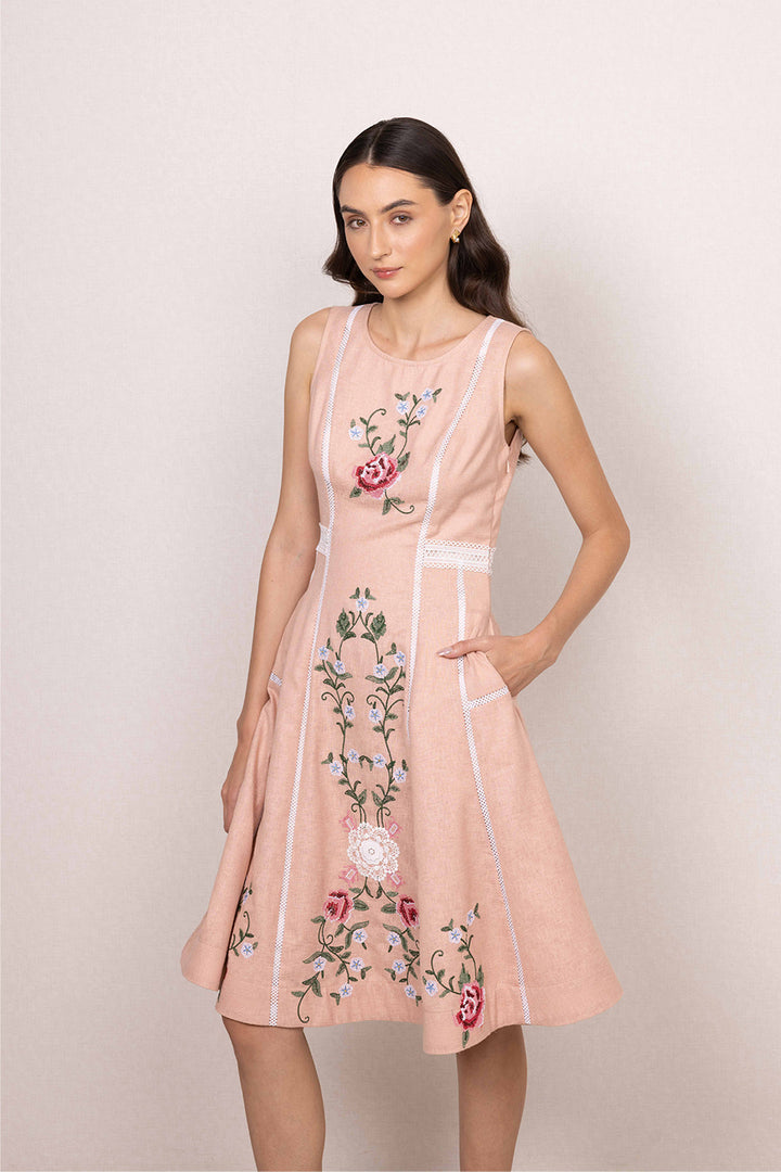 Serel Sleeveless Panel Midi Dress