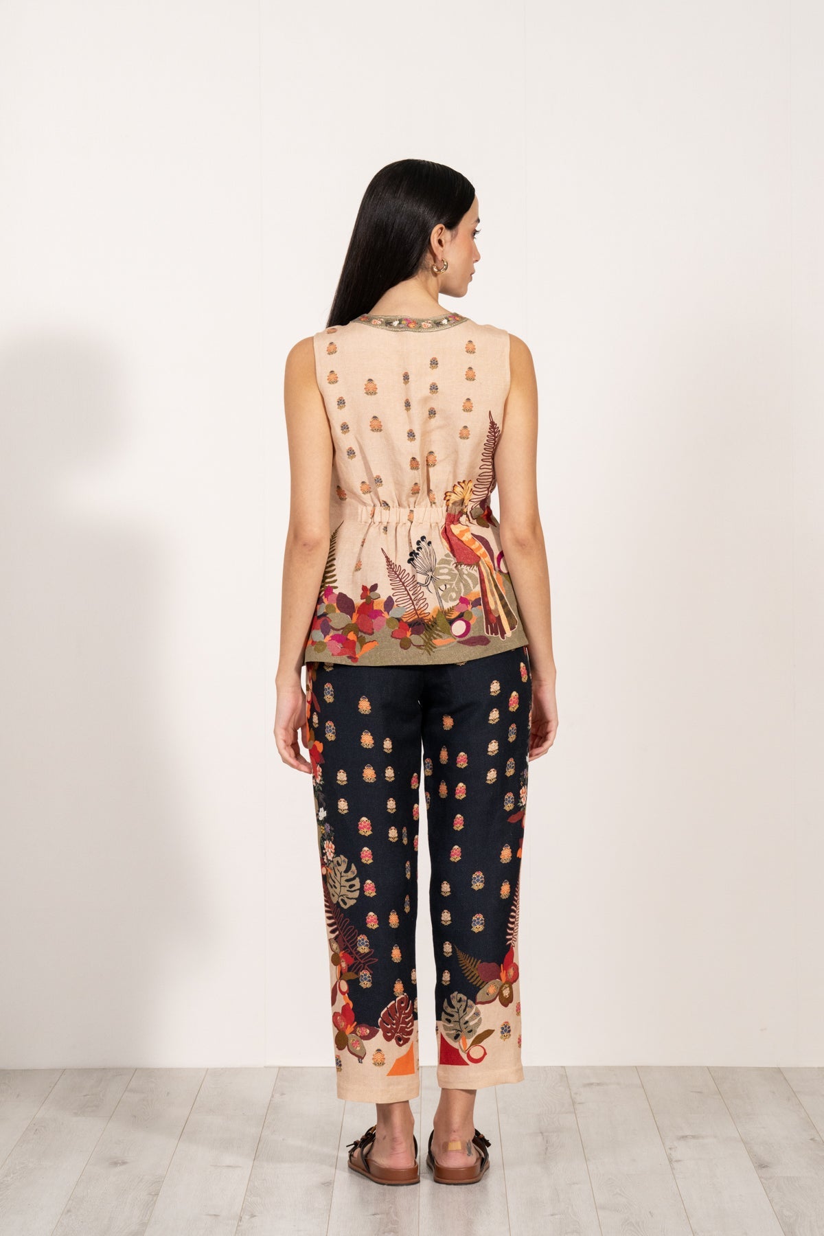 Daphne Sleeveless Waist Coat