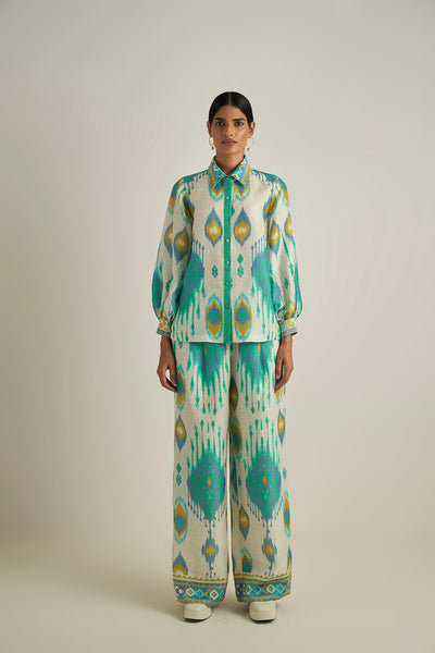 Kareena Kapoor Khan in Lydia Matching Set