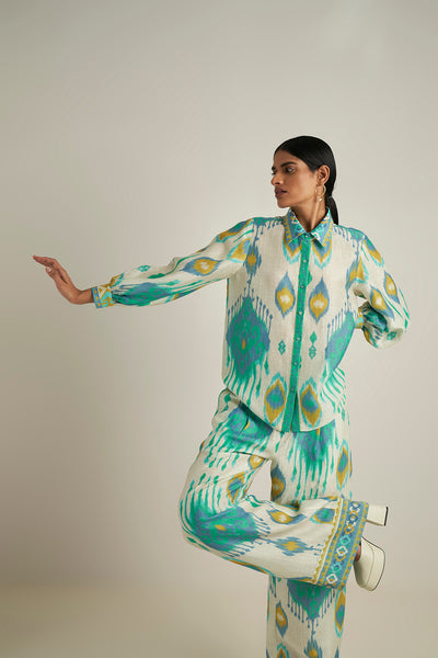 Kareena Kapoor Khan in Lydia Matching Set