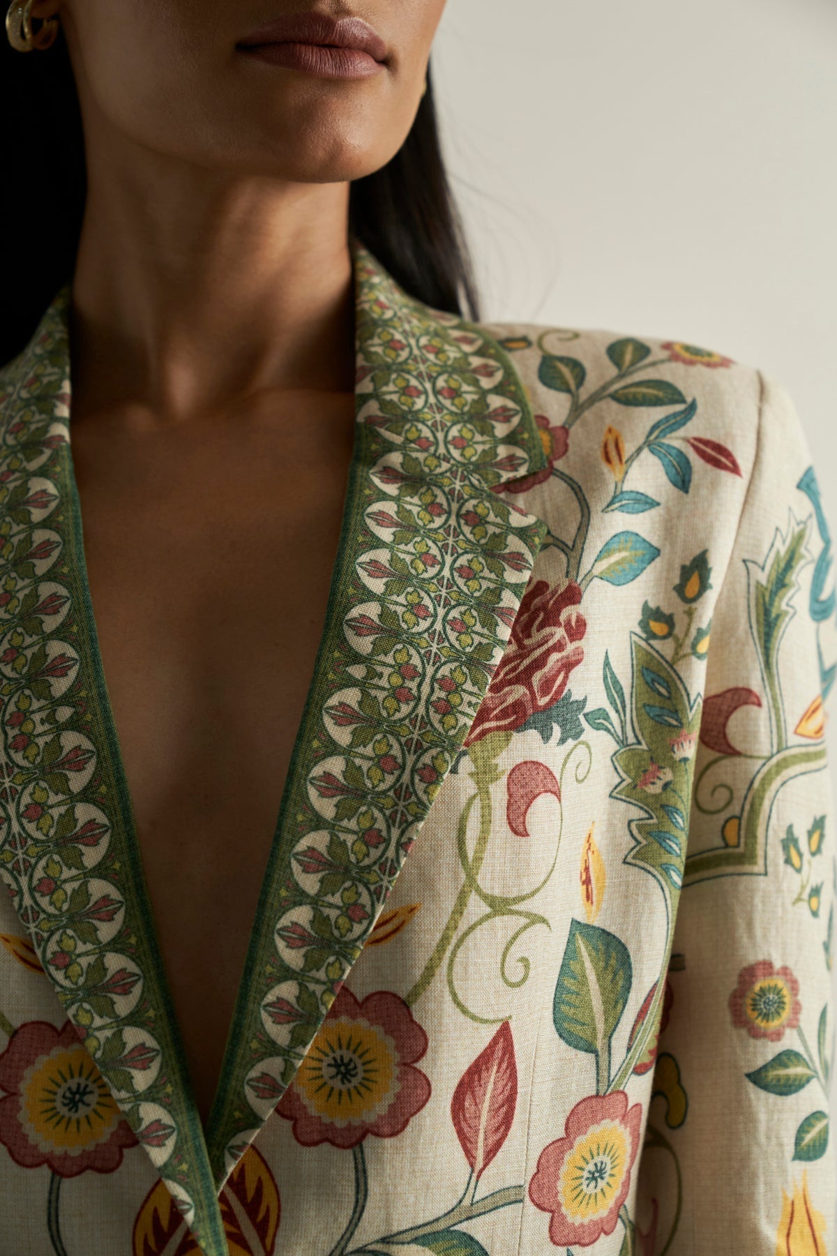 Misu in Alena Jacket Set